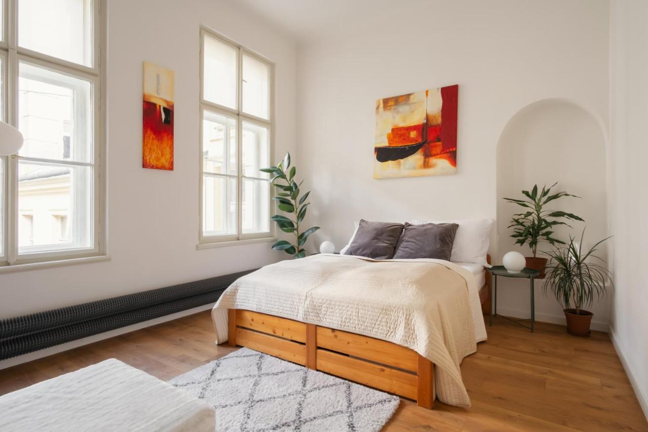 Prague Days - Spacious Designer Studios In City Center - Powder Tower Экстерьер фото